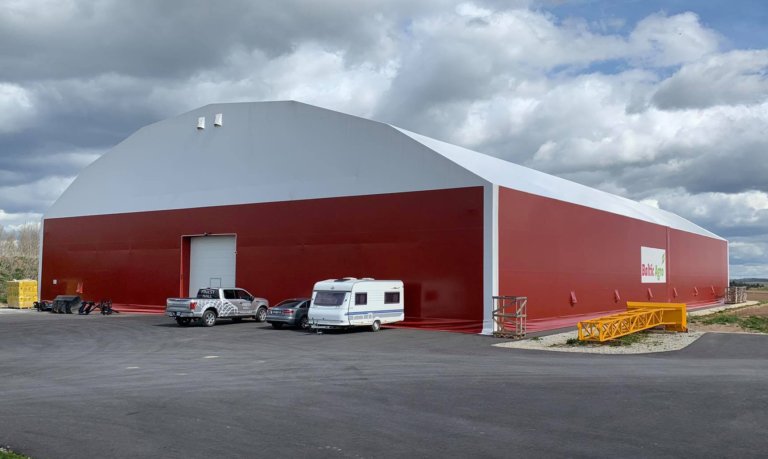 Finest-Hall Factory OÜ toodetud ja paigaldatud PVC hall mõõtudega 40x60m, kõrgusega 7m Silva-Agro OÜ-le.