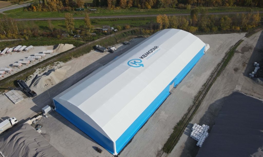 Finest-Hall Factory OÜ toodetud ja paigaldatud PVC hall mõõtudega 40x100m, kõrgusega 7 m.