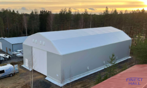 Finest-Hall Factory OÜ toodetud ja paigaldatud PVC hall mõõtudega 15x31,5m, kõrgusega 6 meetrit Martikainen OY-le.