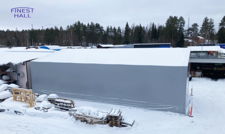 Finest-Hall Factory OÜ toodetud ja paigaldatud varikatus mõõtudega 8x21m, kõrgusega 6,8/5 meetrit SSP Group Oy-le.