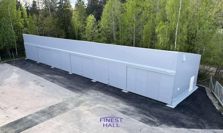 Finest-Hall Factory OÜ toodetud ja paigaldatud varikatus mõõtudega 8x42m, kõrgusega 6,8/5 meetrit Normet MRB Oy-le.