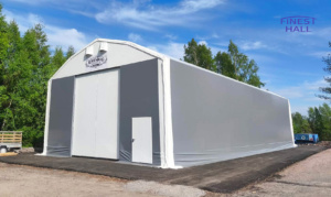 Finest-Hall Factory OÜ toodetud ja paigaldatud PVC hall mõõtudega 10x24,5m, kõrgusega 5 meetrit R.M.Enberg Transport Ab-le.