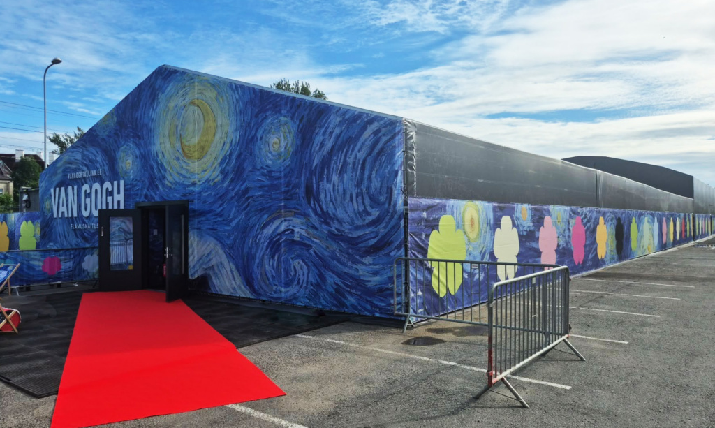 Finest-Hall Factory OÜ toodetud ja paigaldatud PVC hall mõõtudega 13,5x12,6m, kõrgusega 5,5meetrit PoCo Experience OÜ-le.